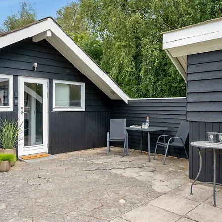 Tara - 450m From The Sea By Interhome